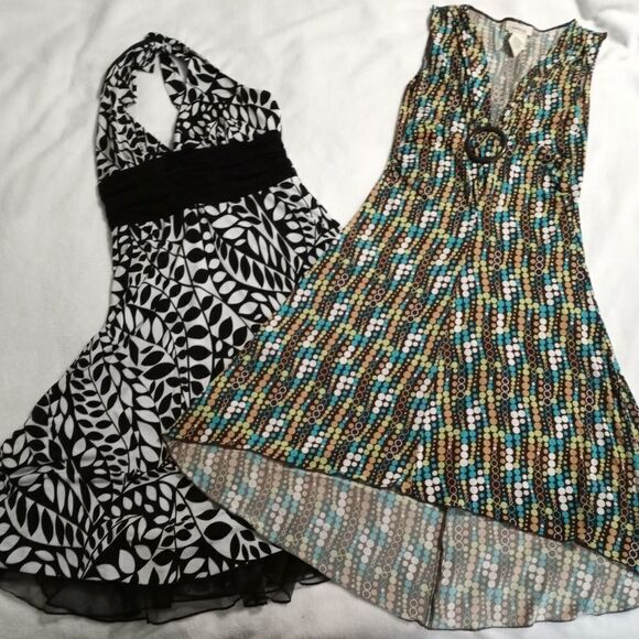 Lot Of 2 Pieces Dresses Floral/ Polka Dots  Speech - Picture 1 of 9